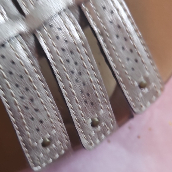 Clarks Women's Tan Strappy Sandals - Picture 5 of 12